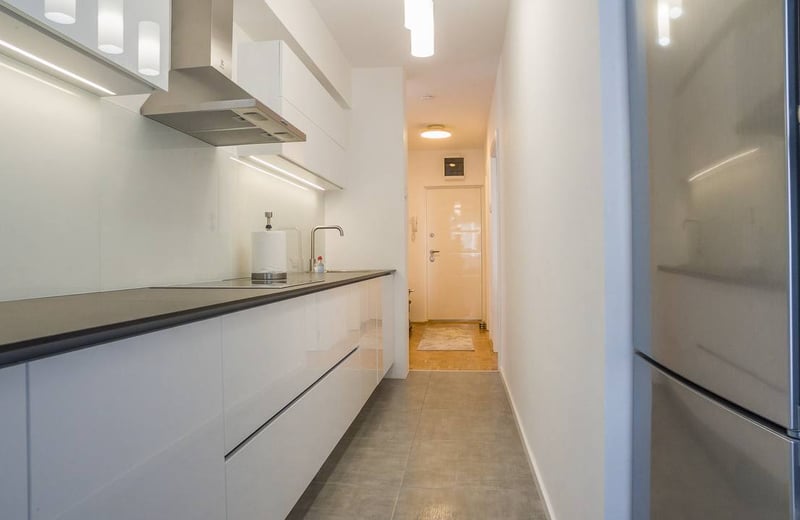 Miete einer geräumigen 2-Zimmer-Wohnung, 78 m², Vračar, Belgrad, Serbien